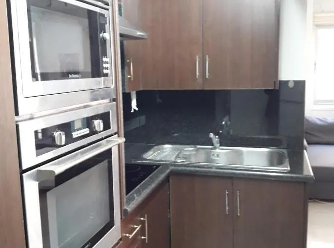 A Modern For * نيقوسيا